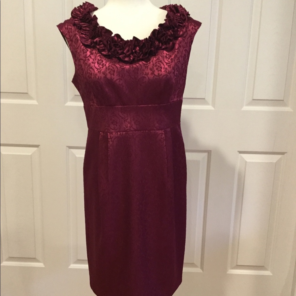London Times Purple Rosette Neckline 8P